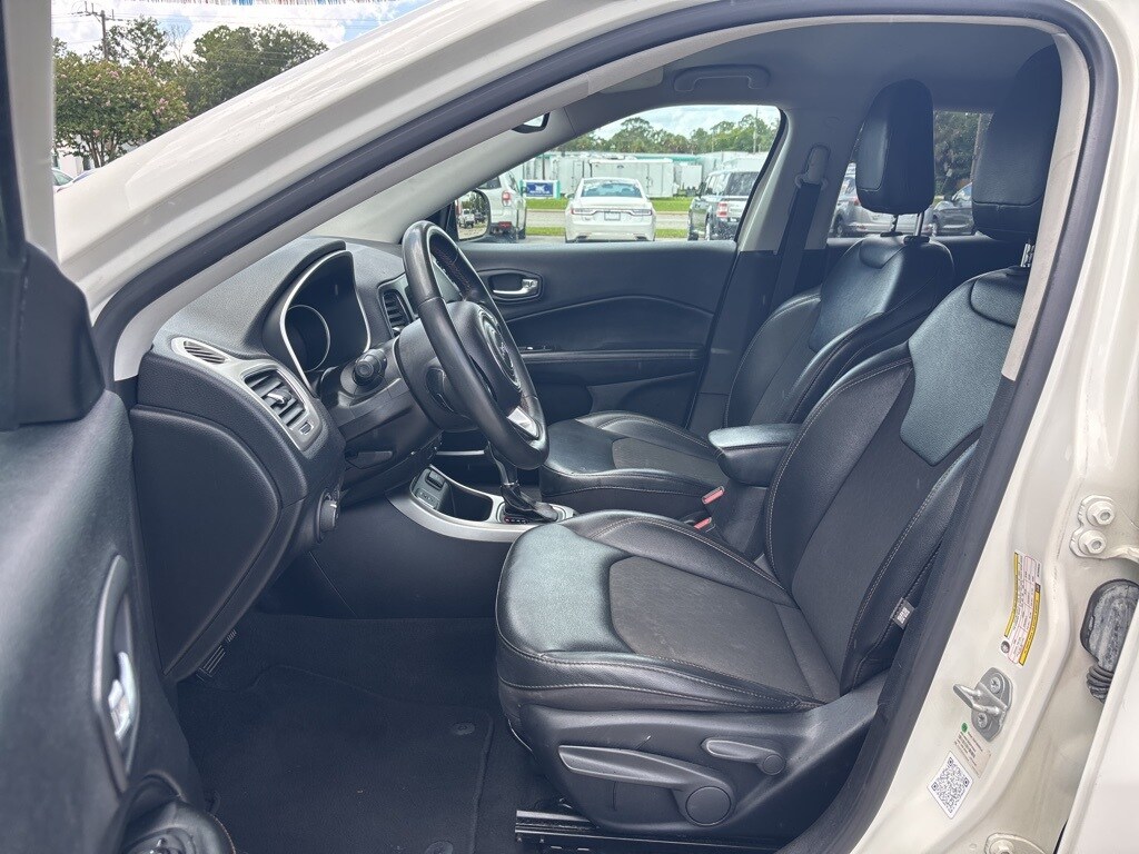 2021 Jeep Compass Latitude photo 3