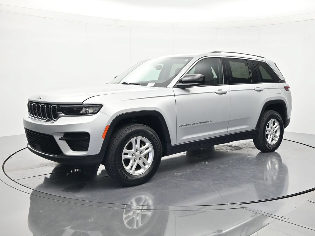 Used 2023 Jeep Grand Cherokee Laredo SUV
