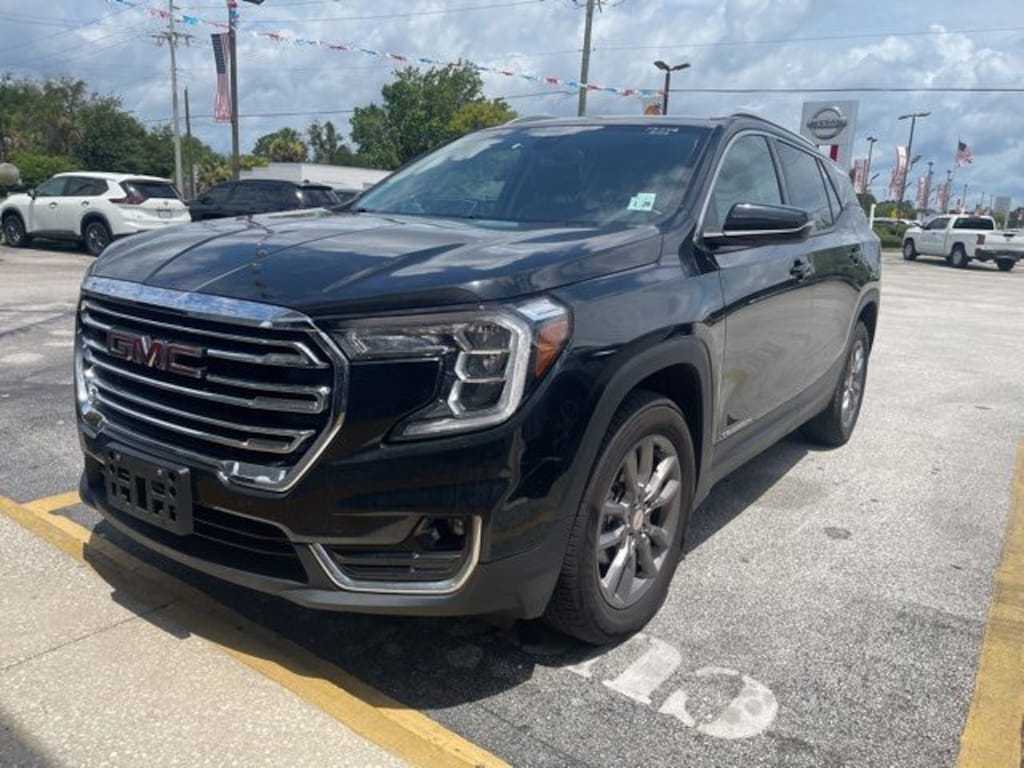 Used 2024 GMC Terrain SLT SUV