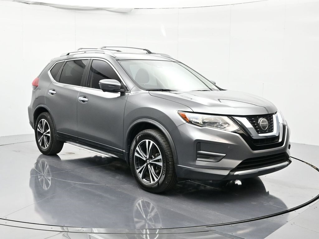 2020 Nissan Rogue SV photo 3