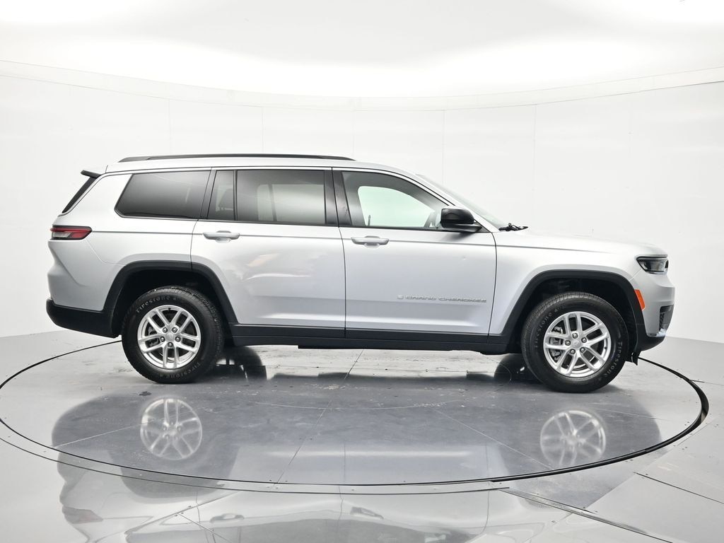 Used 2024 Jeep Grand Cherokee L Laredo SUV