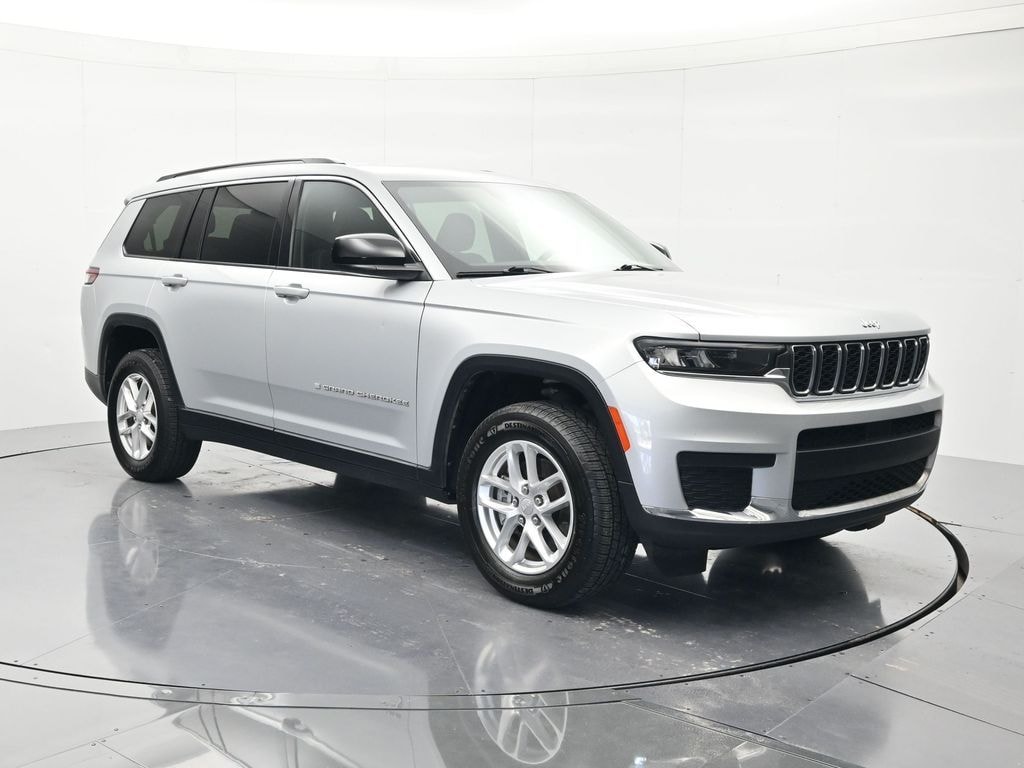 Used 2024 Jeep Grand Cherokee L Laredo SUV
