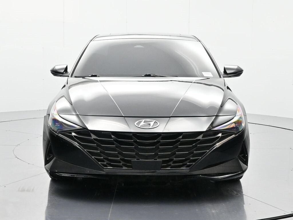 2023 Hyundai Elantra Limited photo 2