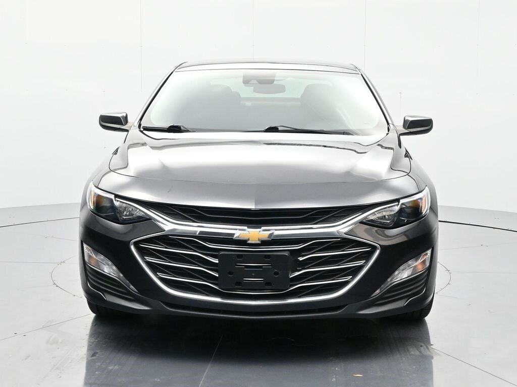 2023 Chevrolet Malibu 1LT photo 2