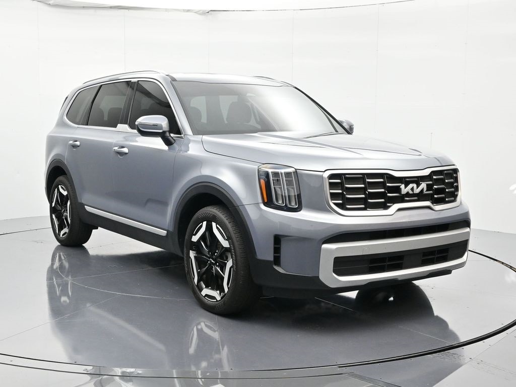 Used 2025 Kia Telluride S SUV