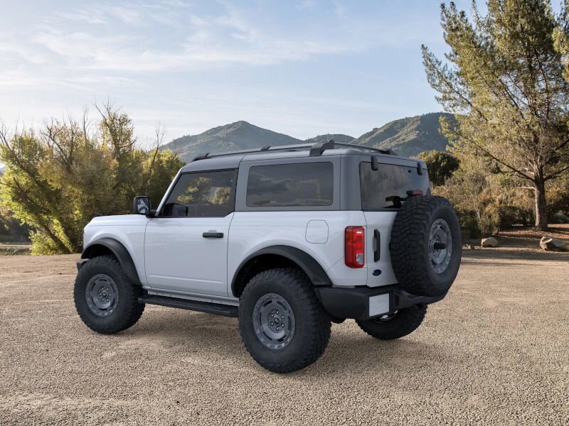 2025 Ford Bronco Base photo 3