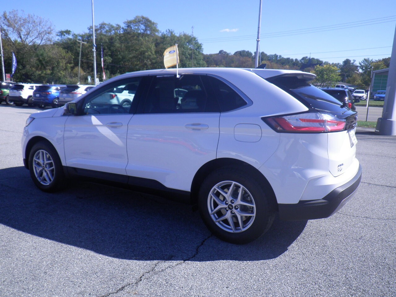 2024 Ford Edge SEL photo 4