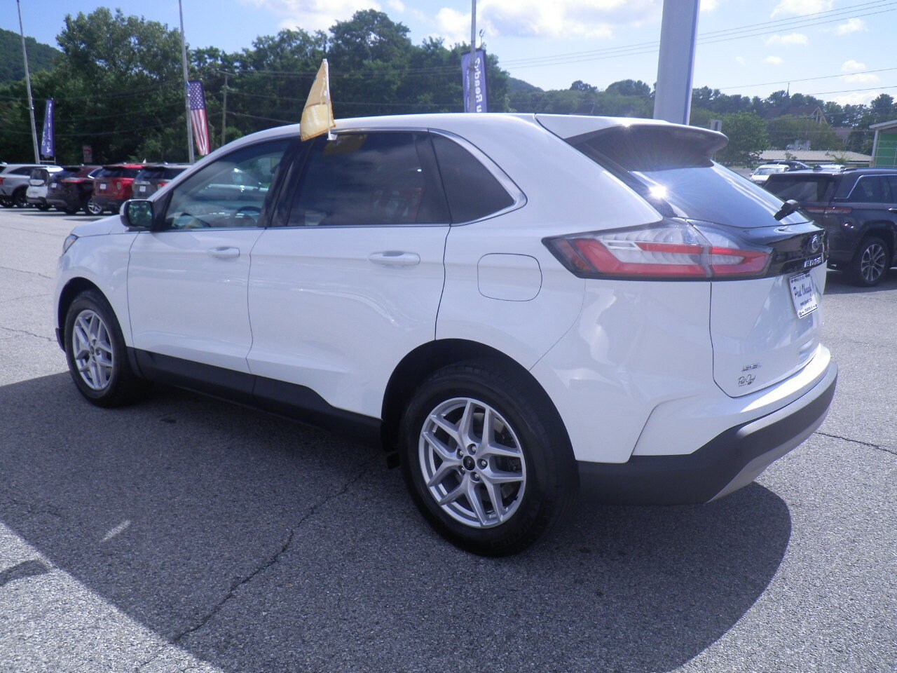 2024 Ford Edge SEL photo 4