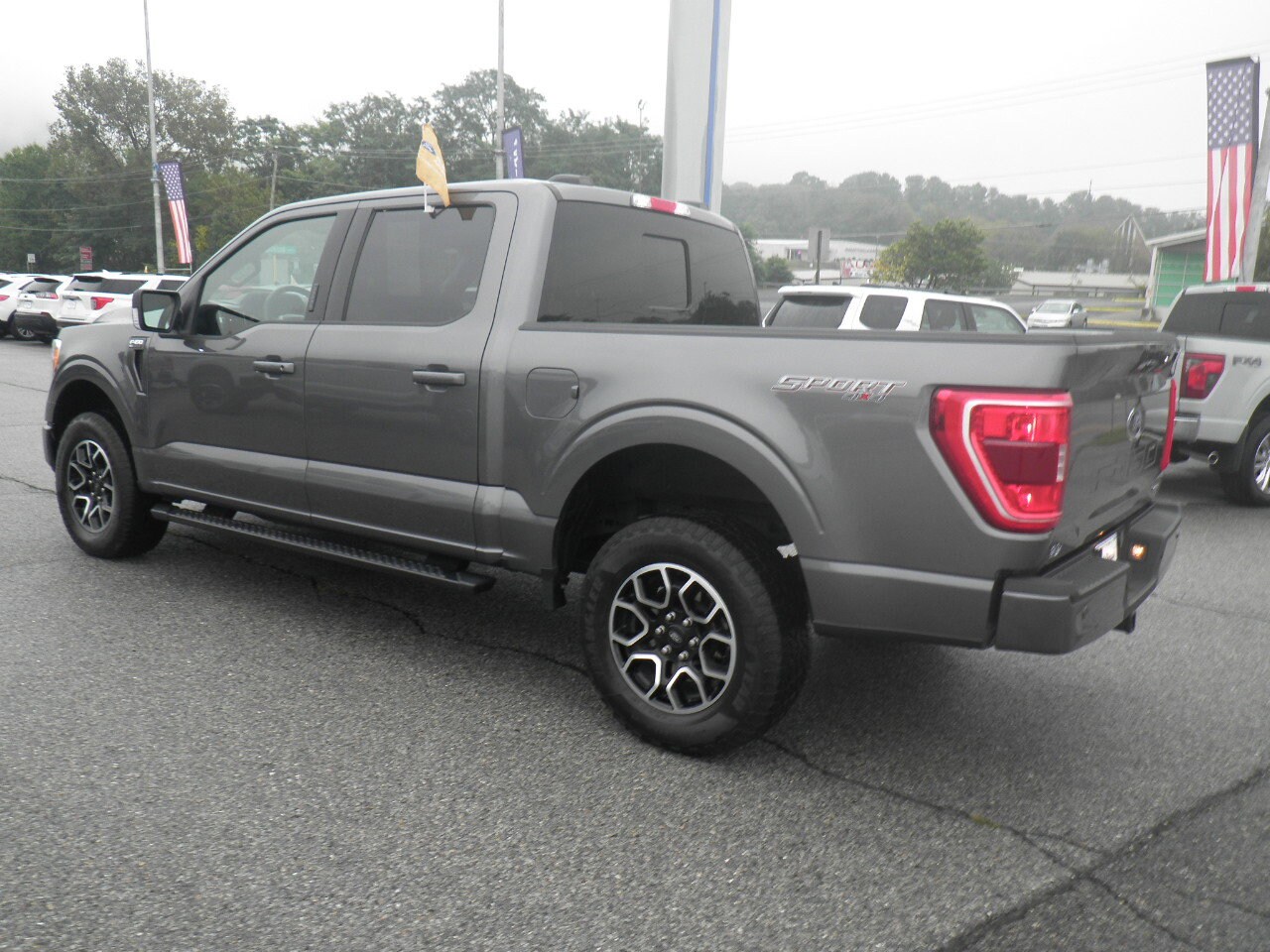 2023 Ford F-150 photo 3
