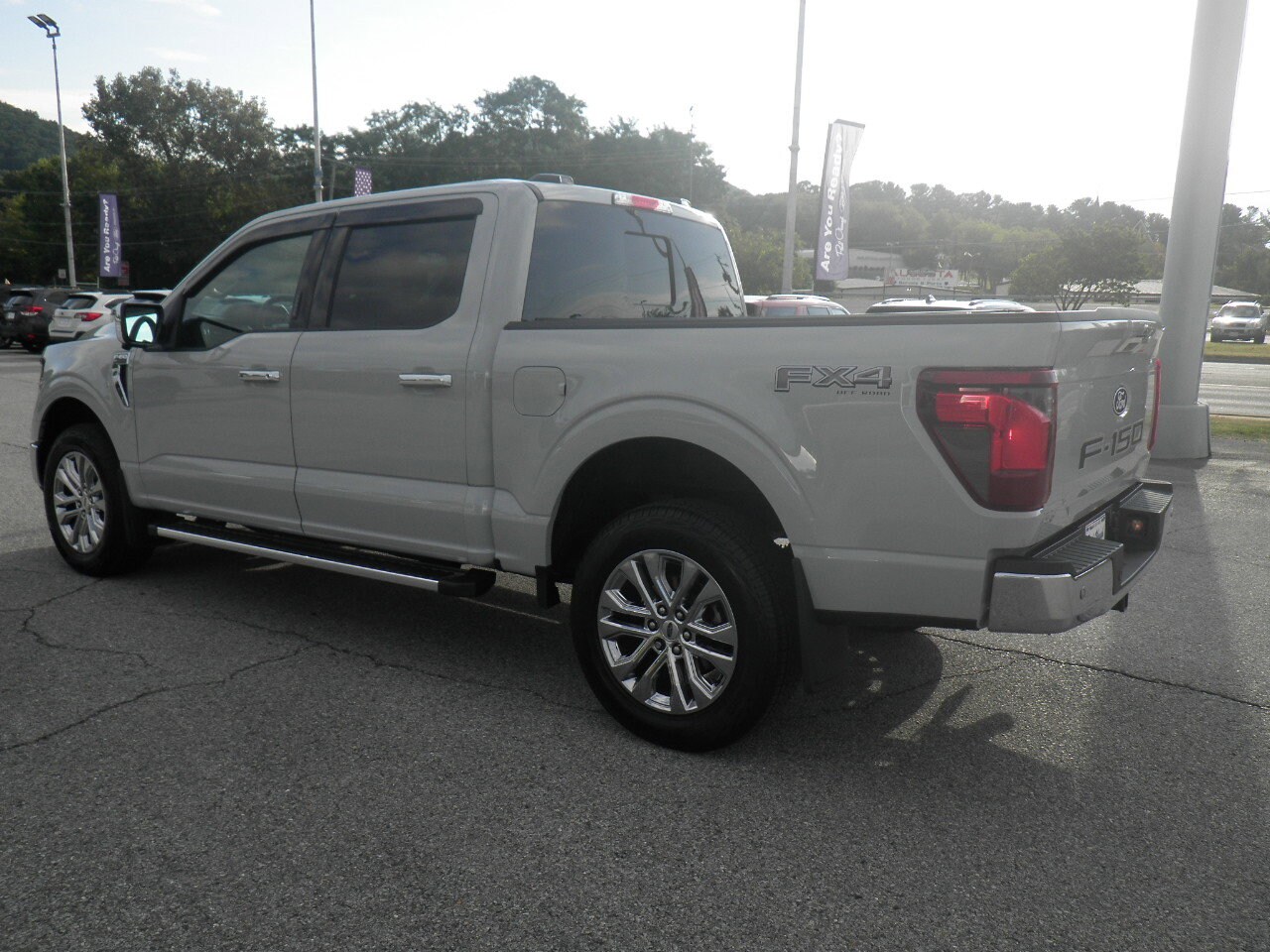 2024 Ford F-150 XLT photo 3