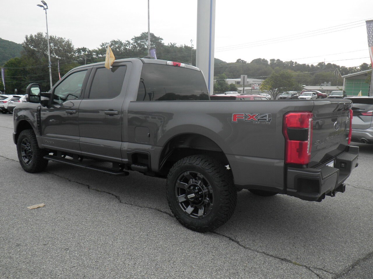 2023 Ford F-250 FX4 photo 3