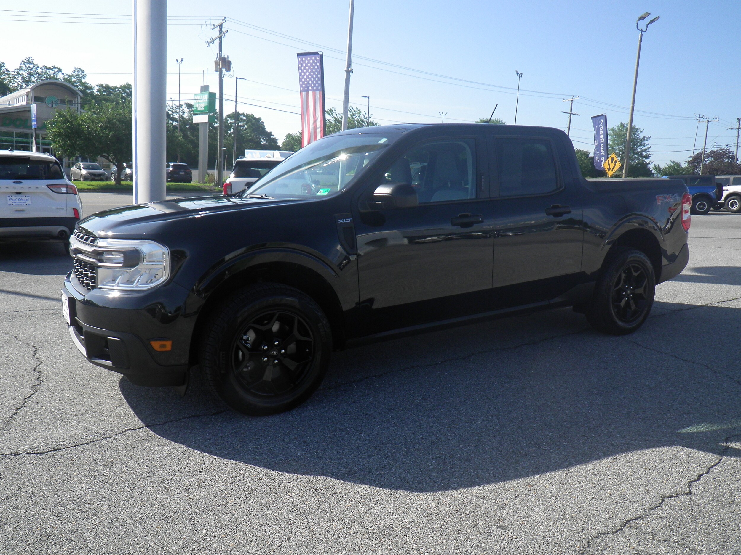 2023 Ford Maverick XLT Lariat photo 3