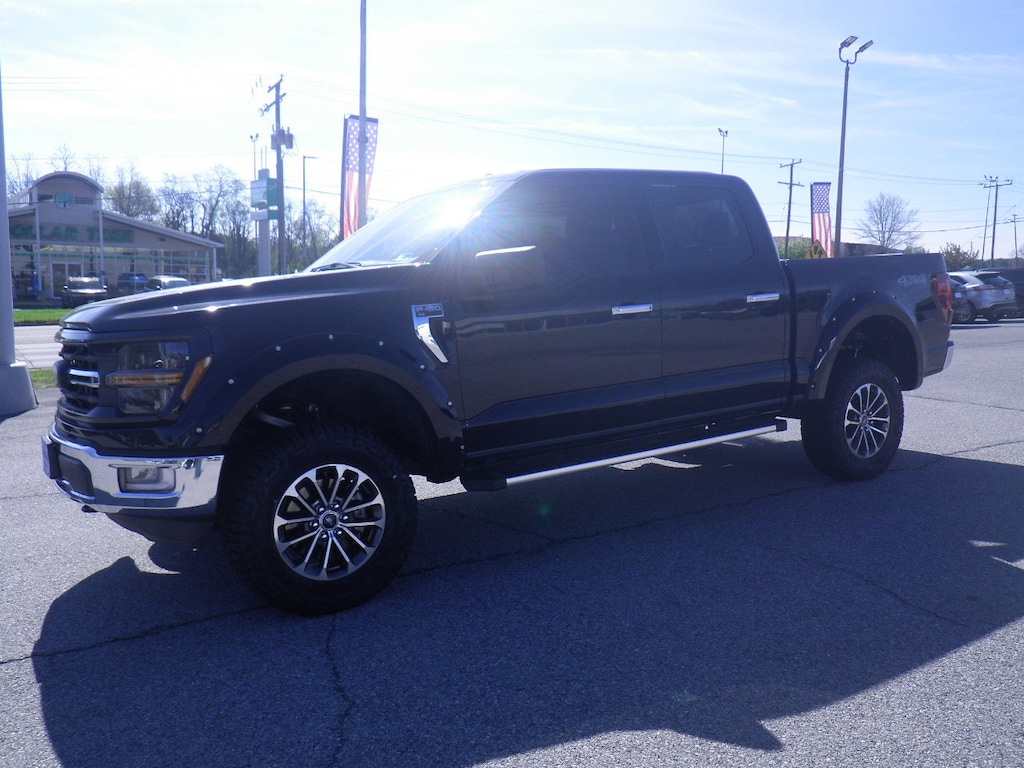 Used 2025 Ford F-150 XLT Truck SuperCrew Cab