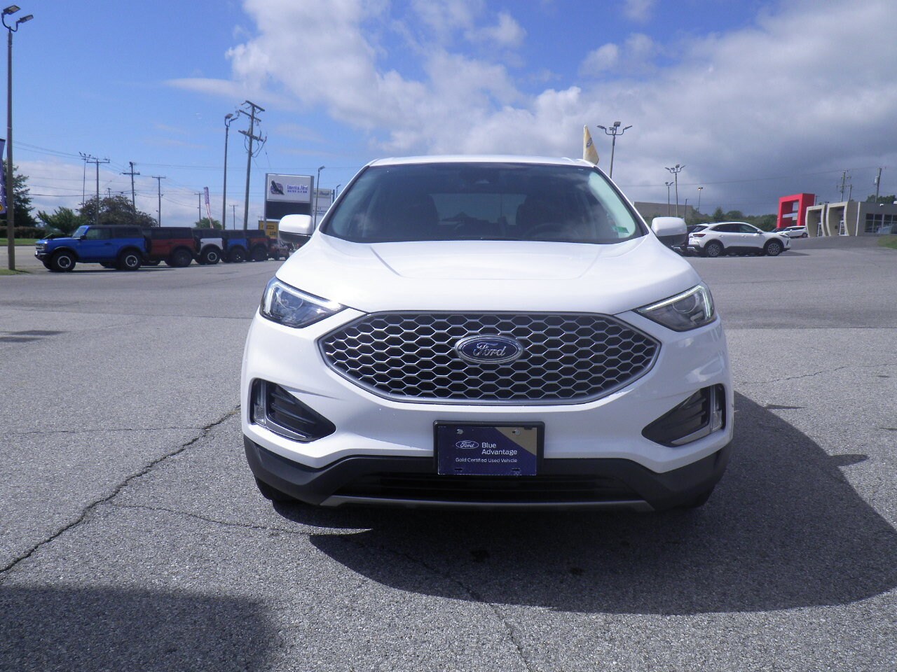 2024 Ford Edge SEL photo 2