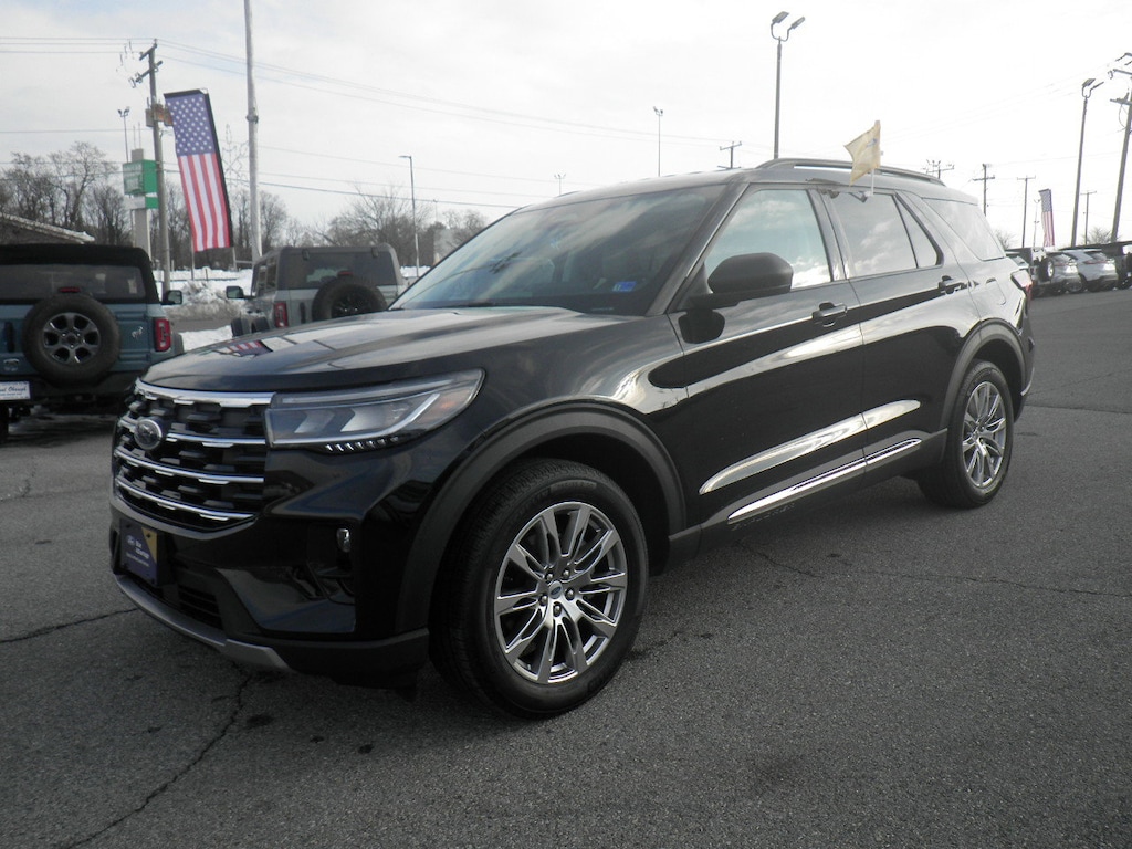 Certified 2025 Ford Explorer Active SUV