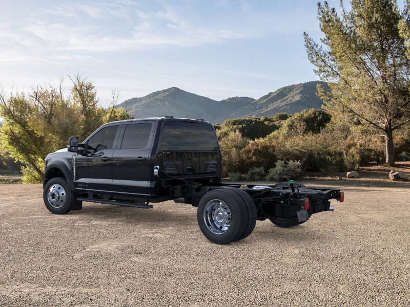 2026 Ford F-450 XLT photo 2