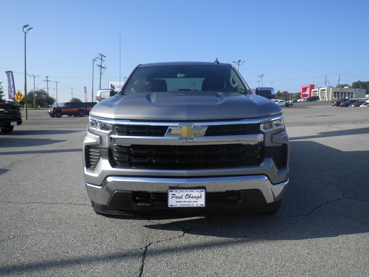 2023 Chevrolet Silverado 1500 photo 2