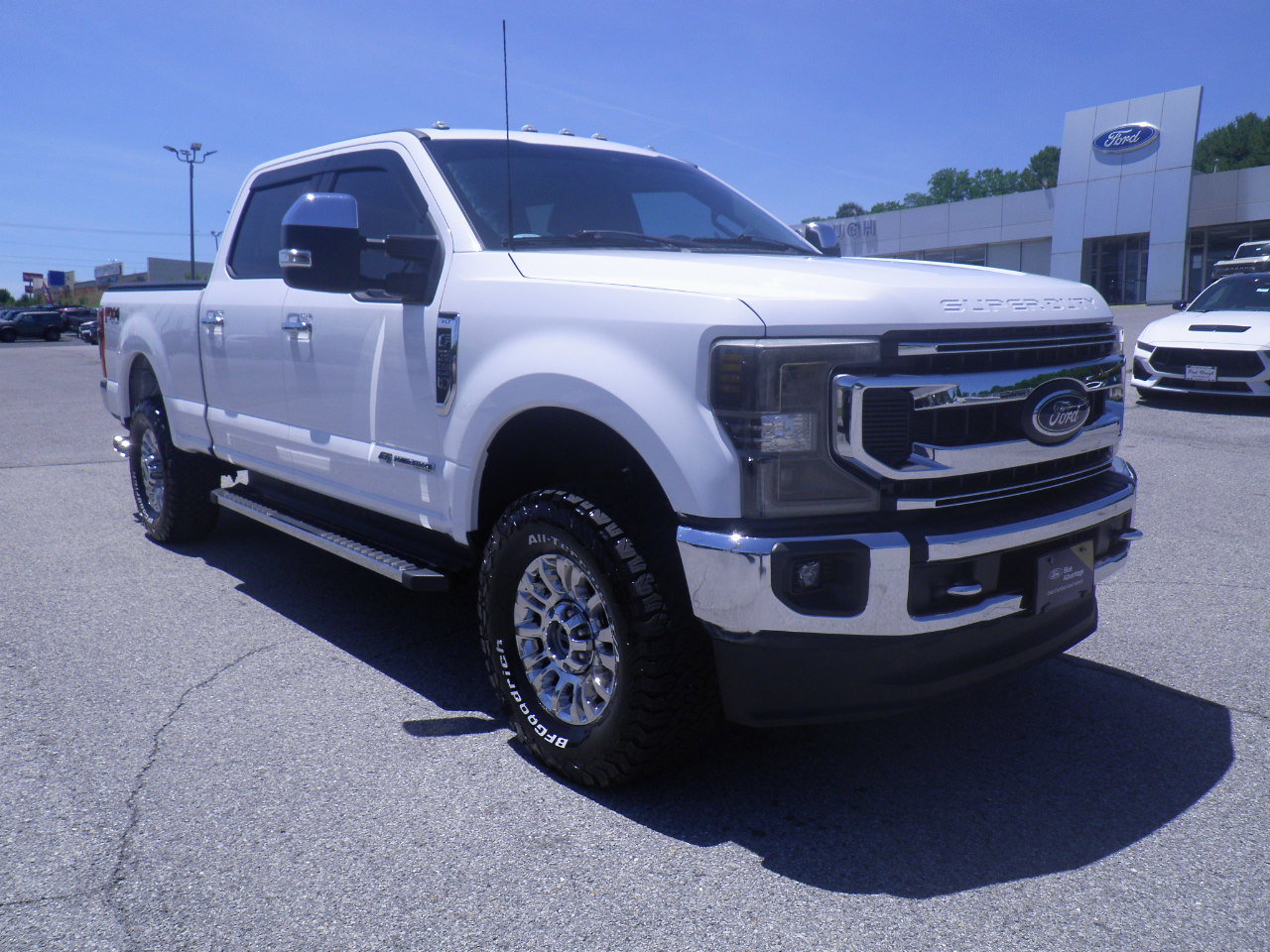 2022 Ford F-350 XLT 4x4 Crew Cab 6-1/2' Box SRW's photo