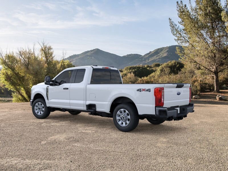 2025 Ford F-250 XLT photo 4