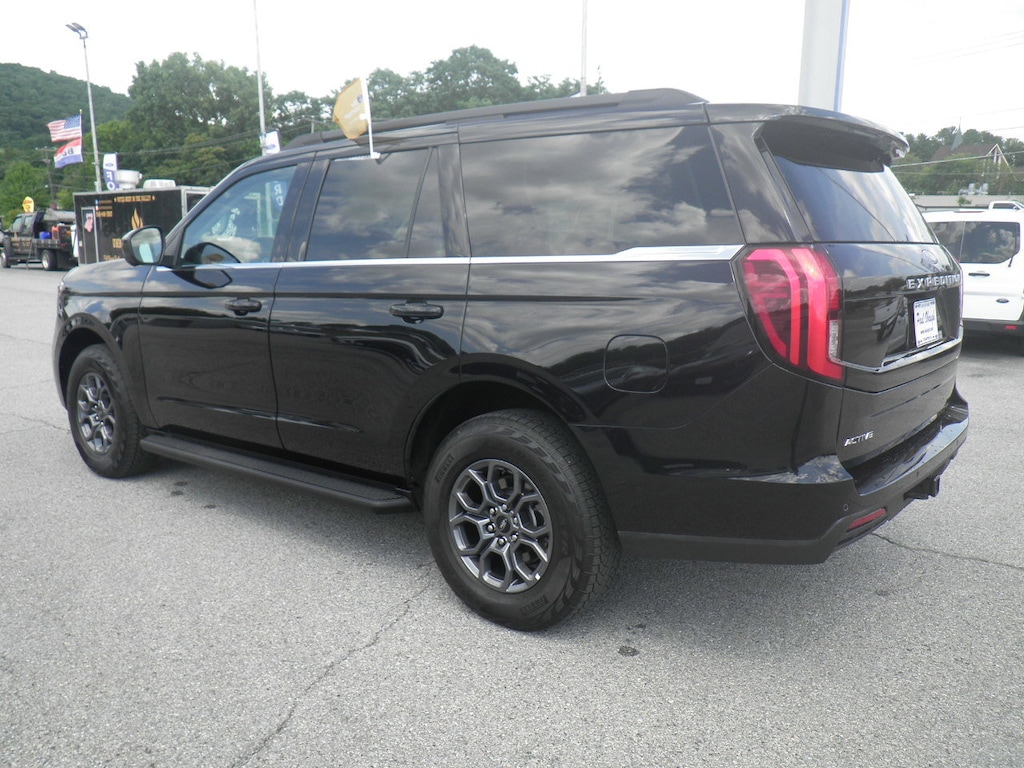 Certified 2025 Ford Expedition Active SUV