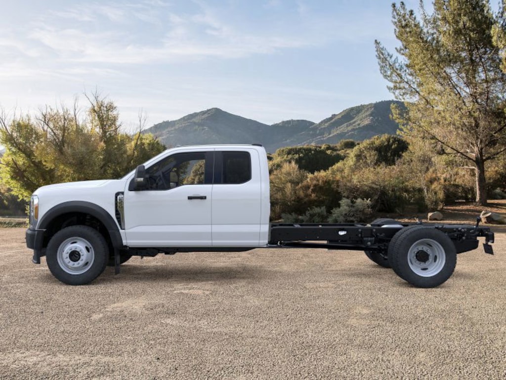 New 2026 Ford F-550 Chassis Truck Super Cab