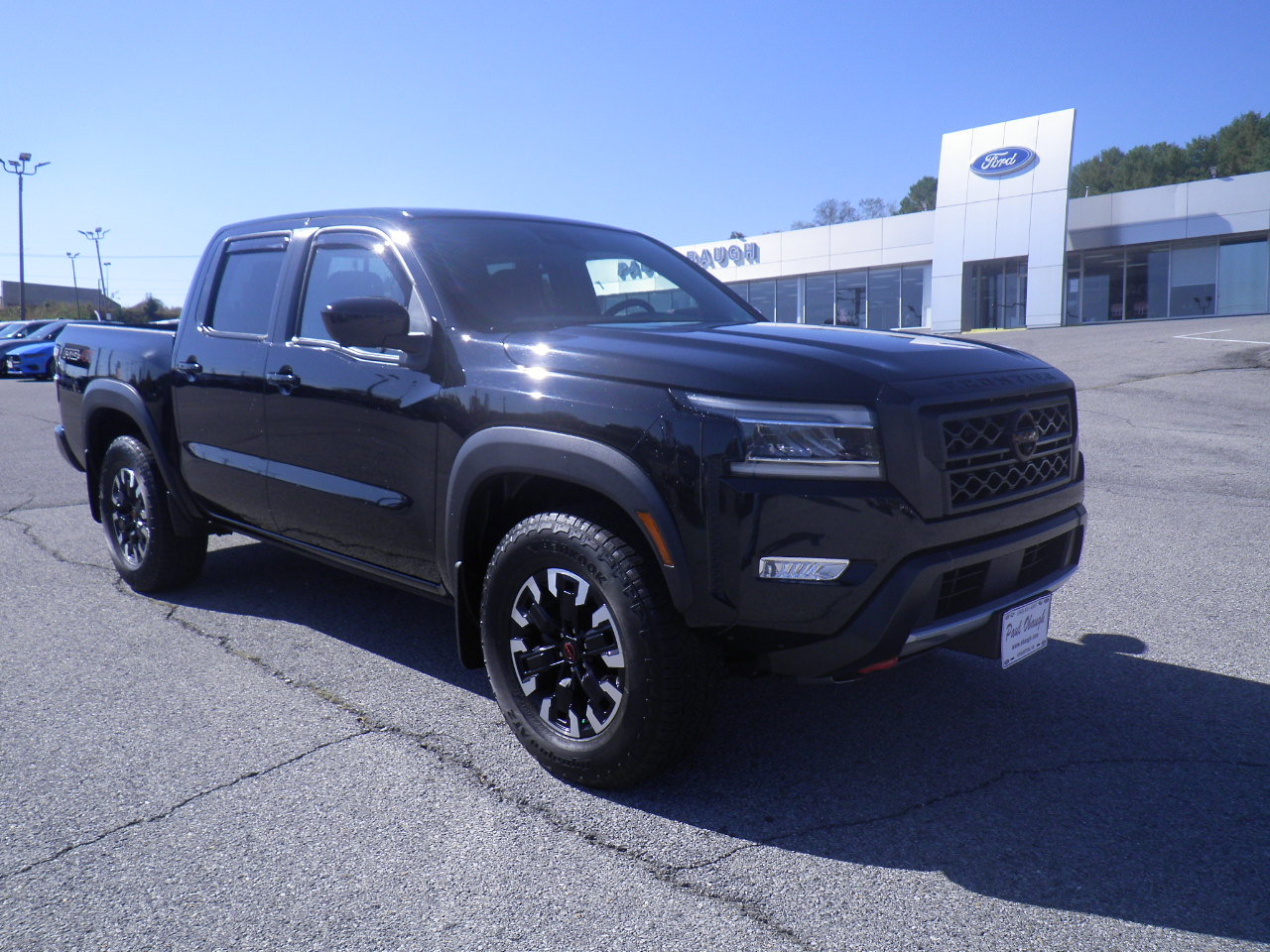 2022 Nissan Frontier PRO-4X's photo