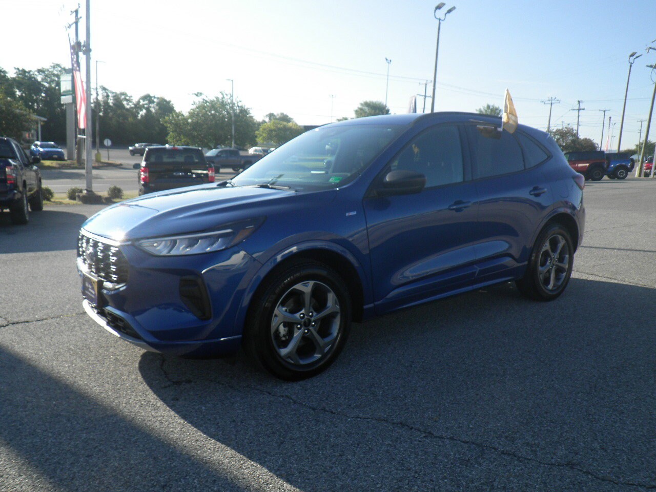 2023 Ford Escape ST-Line photo 2