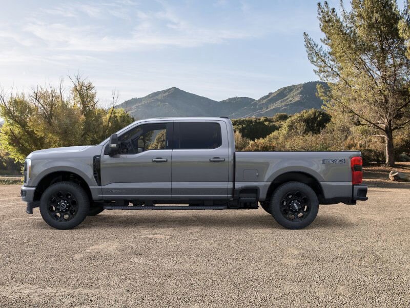 2025 Ford F-250 XLT photo 3