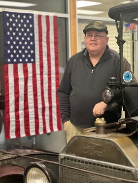 Staff member Stuart Thomas from ID_762afa98f72c