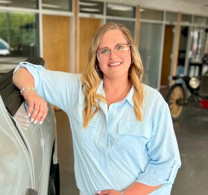 Staff member Jessica McCray from ID_4ab73ba433f3