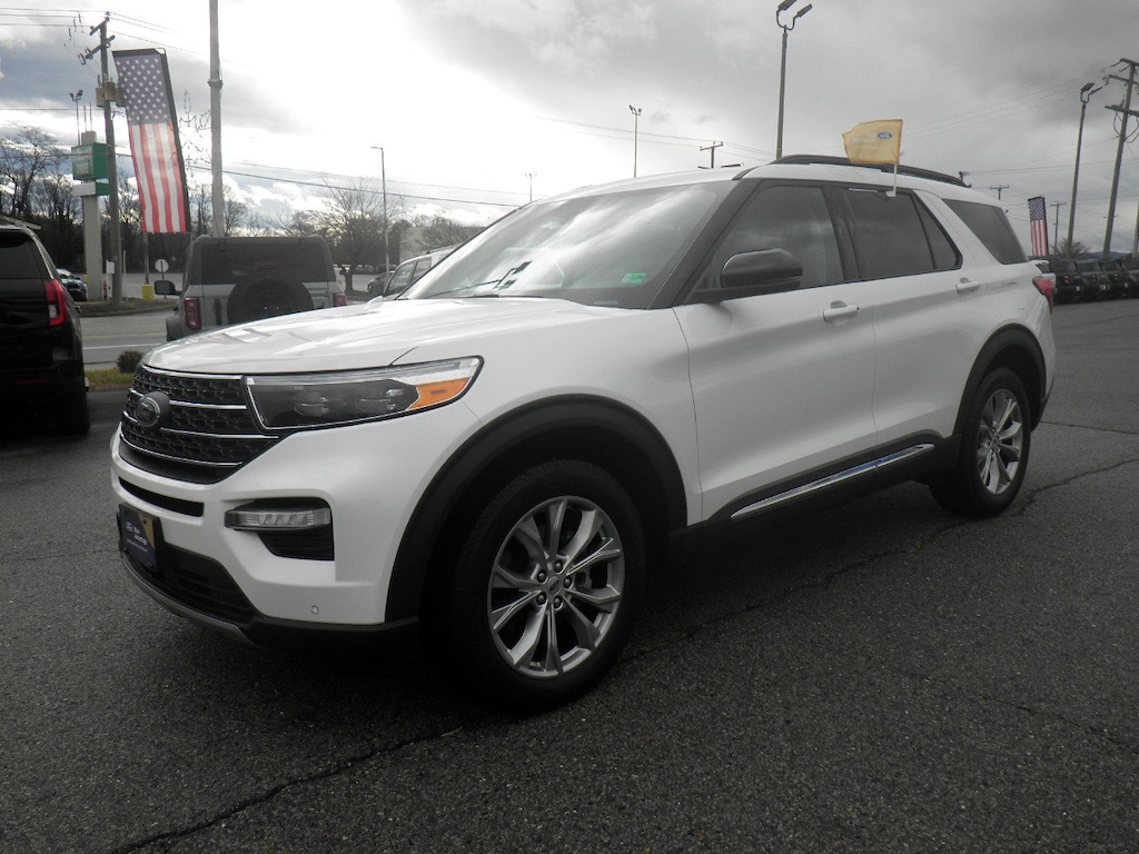 Used 2024 Ford Explorer XLT SUV