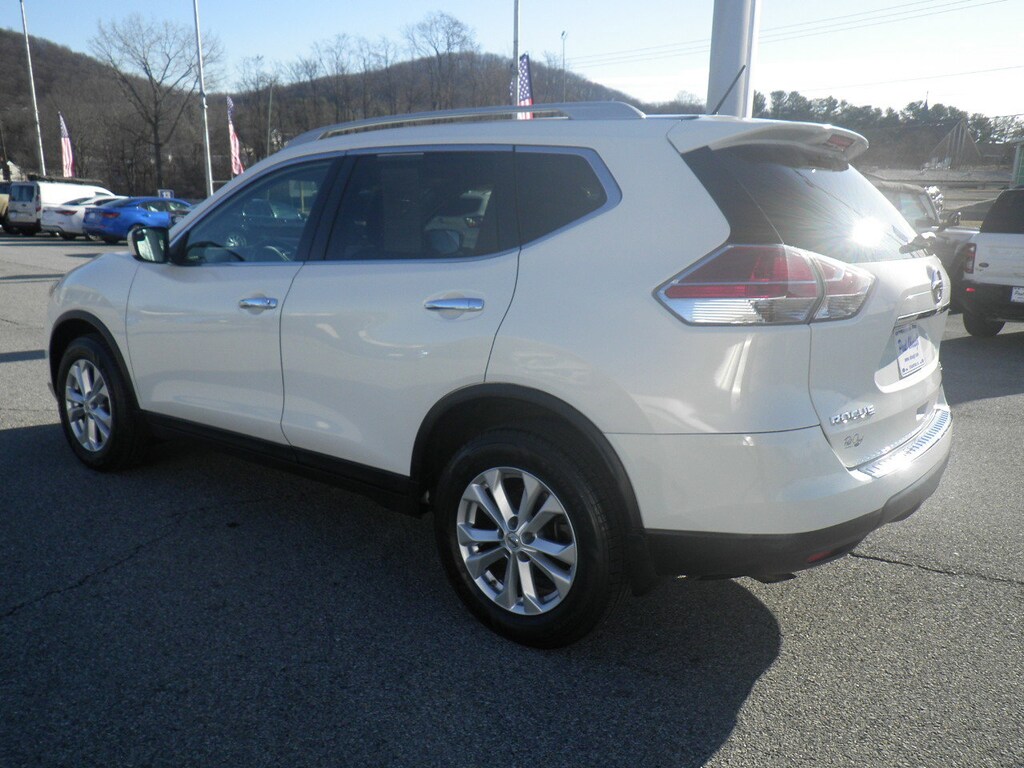 Used 2014 Nissan Rogue SV SUV