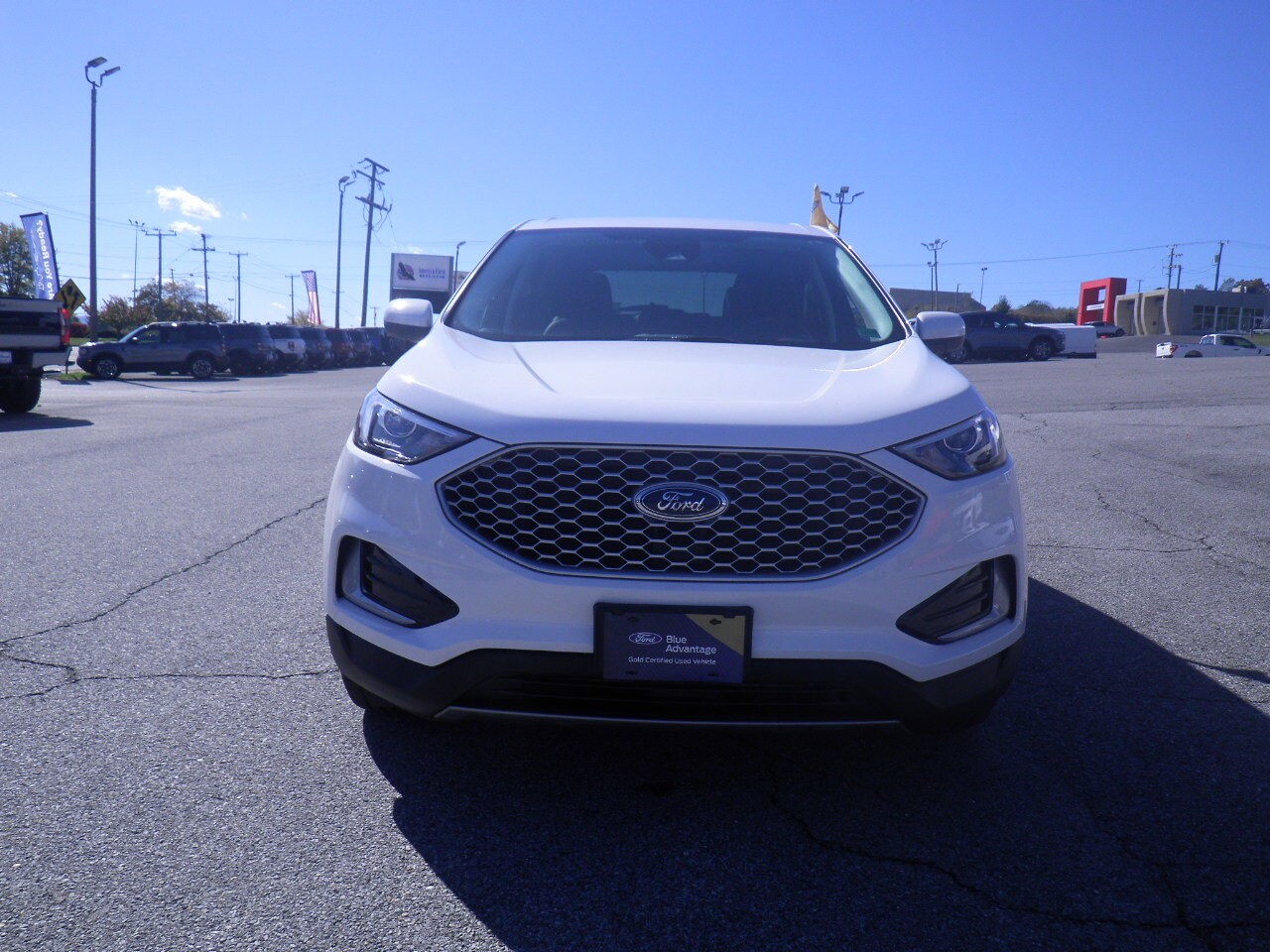 2024 Ford Edge SEL photo 2