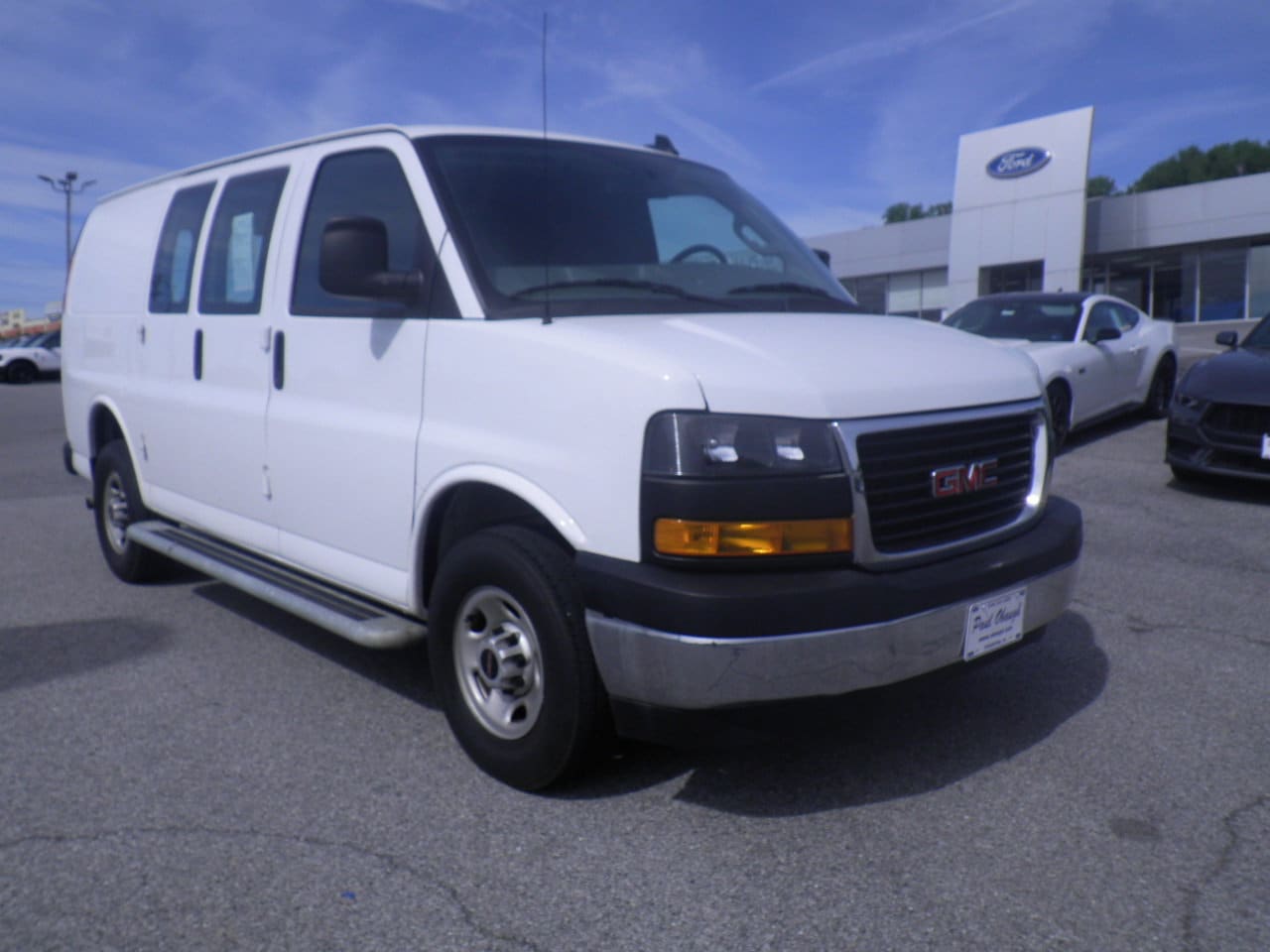 2024 GMC Savana's photo