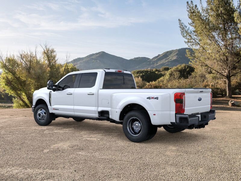 2025 Ford F-350 Lariat photo 4