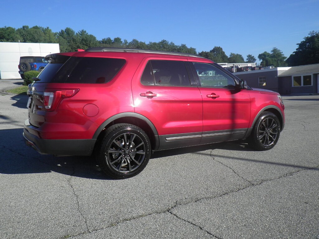 Certified 2017 Ford Explorer XLT SUV