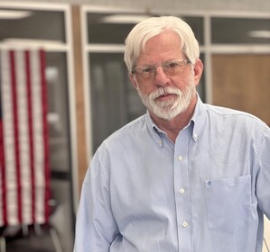 Staff member Jimmy Lewis from ID_11e2223cfe38