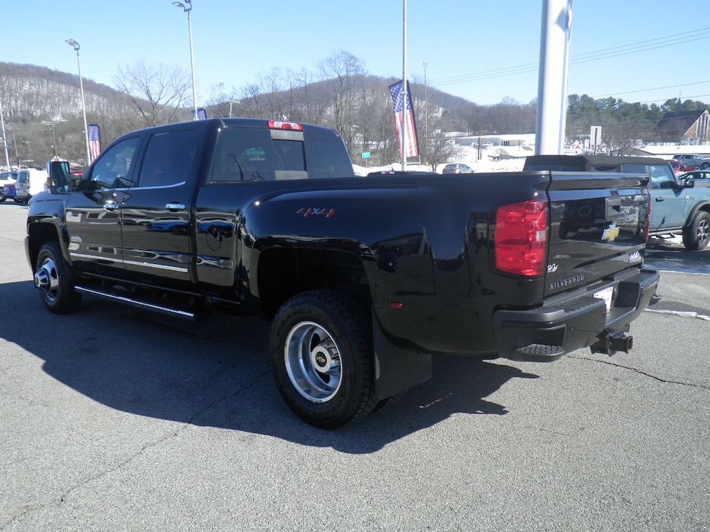 Used 2018 Chevrolet Silverado 3500HD High Country Truck Crew Cab