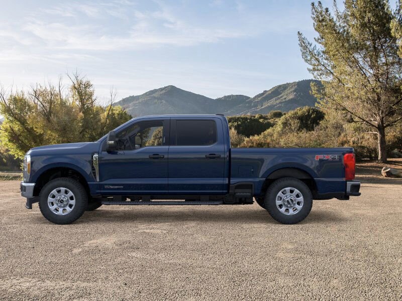 2025 Ford F-350 XLT photo 3