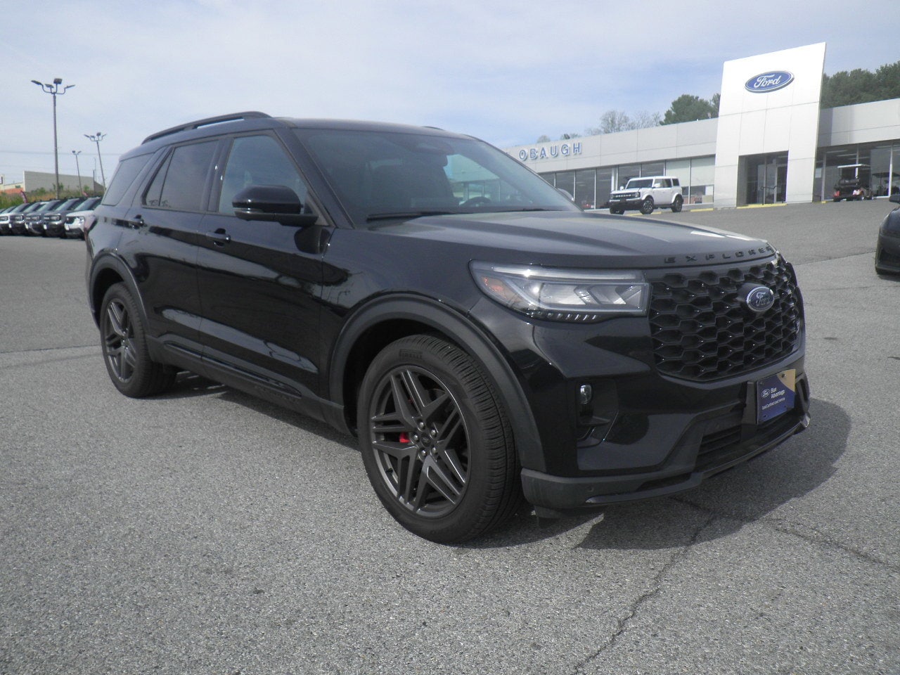 2025 Ford Explorer ST 4WD (PL535)'s photo