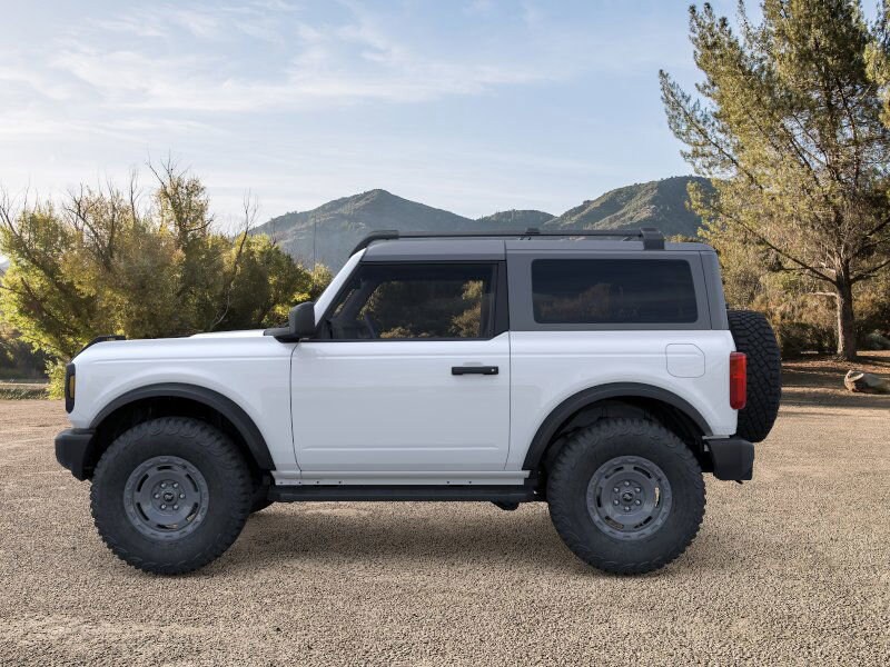 2025 Ford Bronco Base photo 2