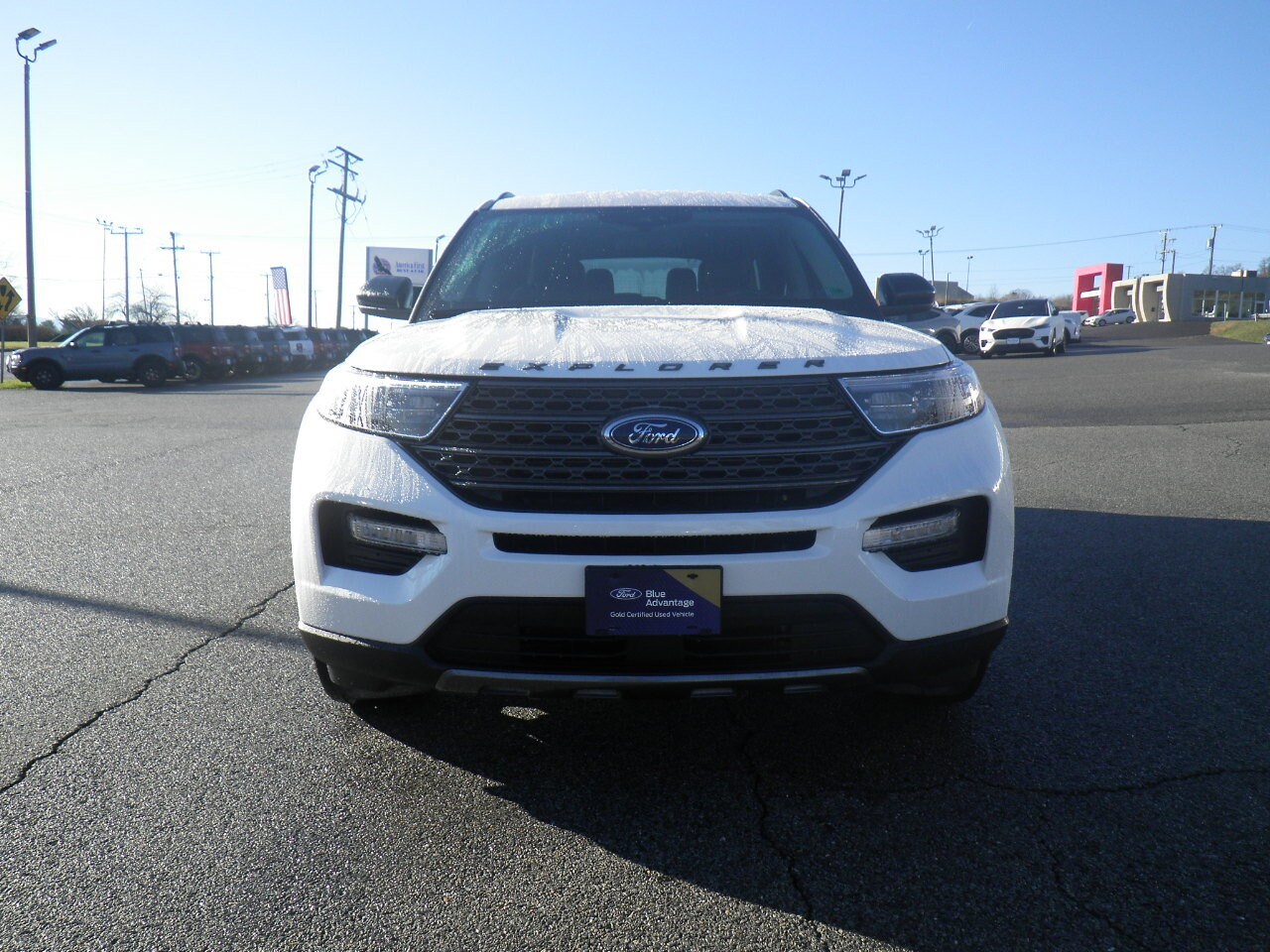 2023 Ford Explorer XLT photo 2