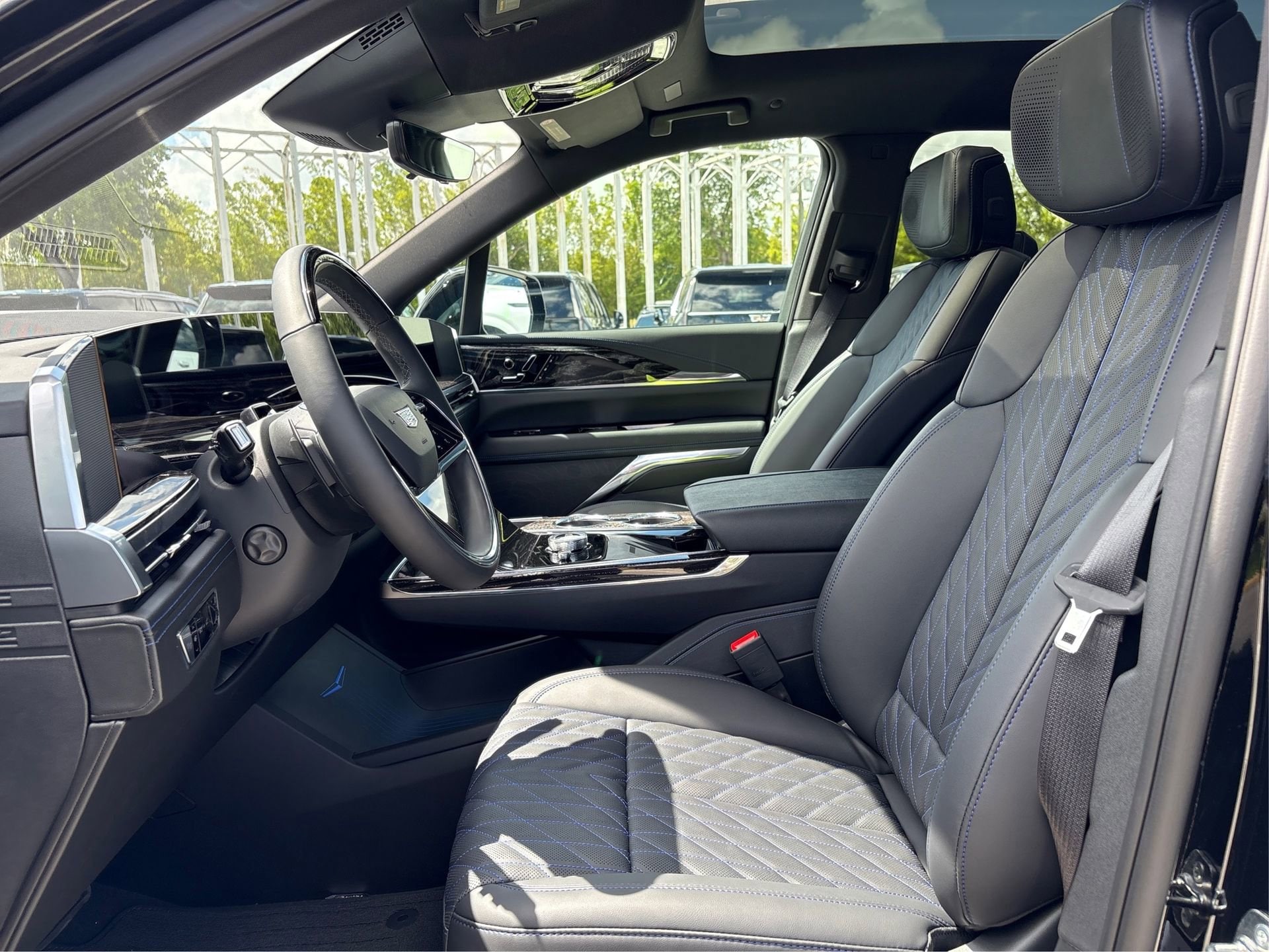2026 Cadillac Escalade IQ Sport - Photo 9