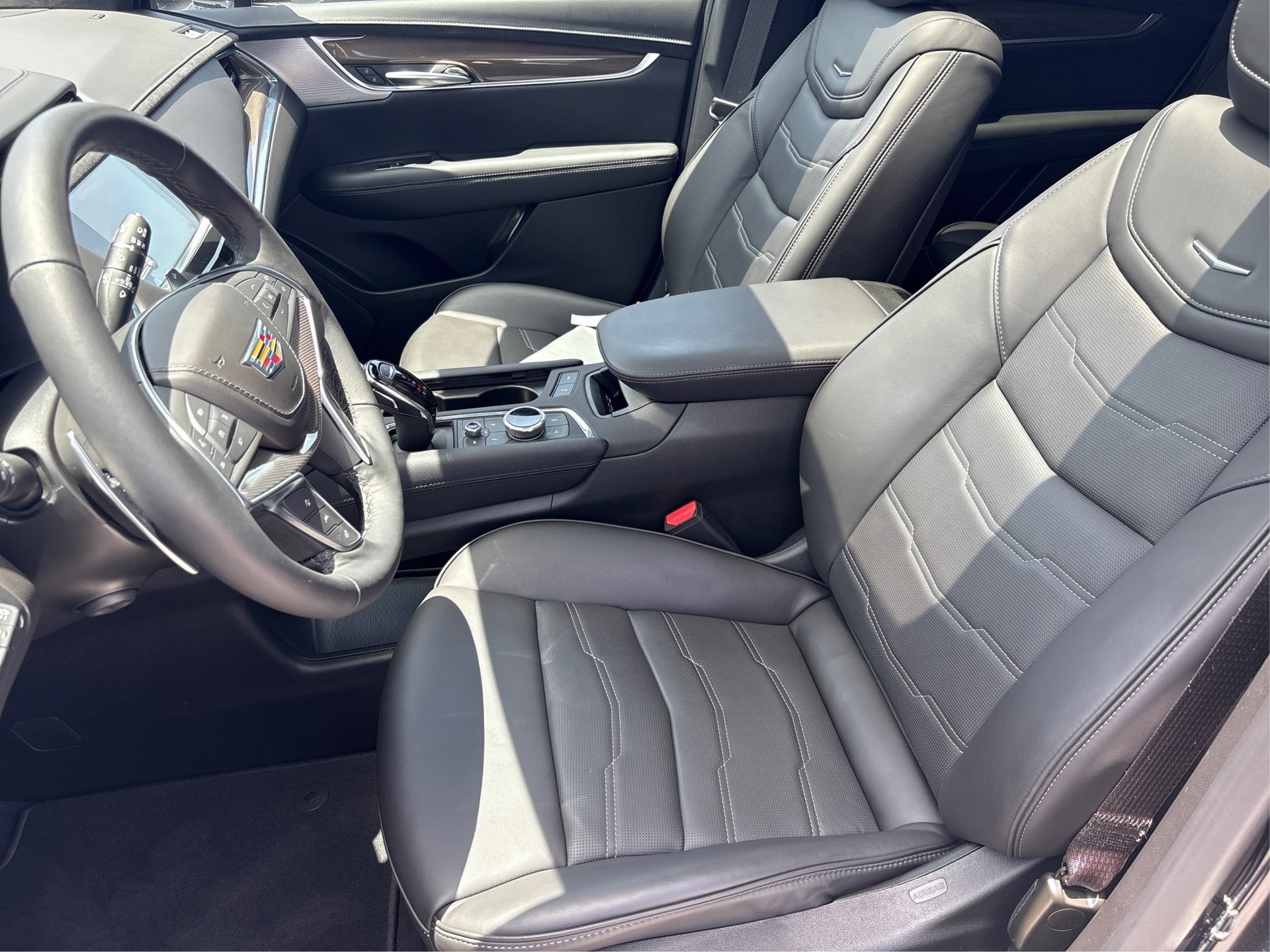 2024 Cadillac XT5 Sport - Photo 9