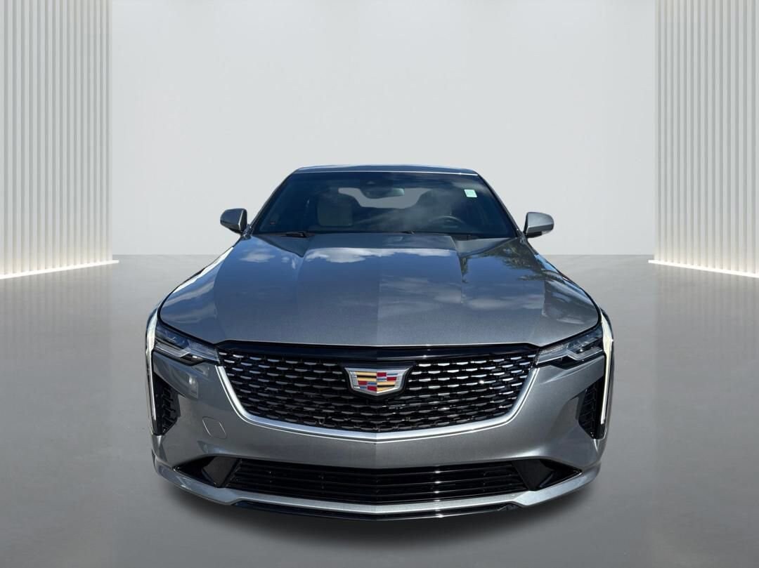 2023 Cadillac CT4 Luxury photo 2