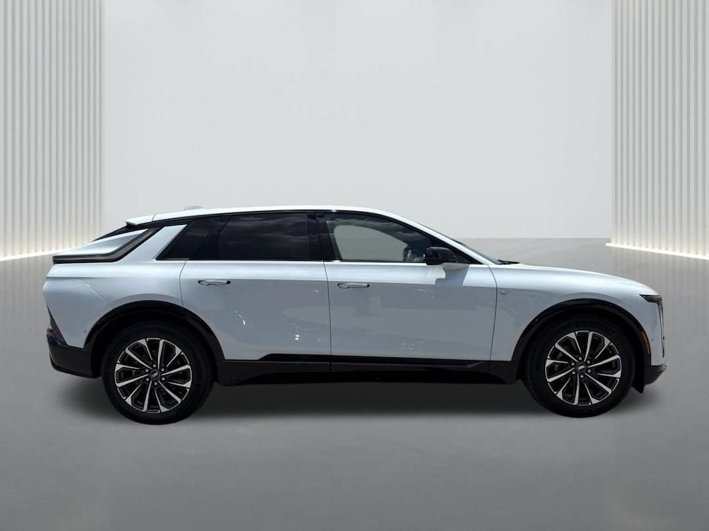 New 2027 CADILLAC LYRIQ Sport SUV