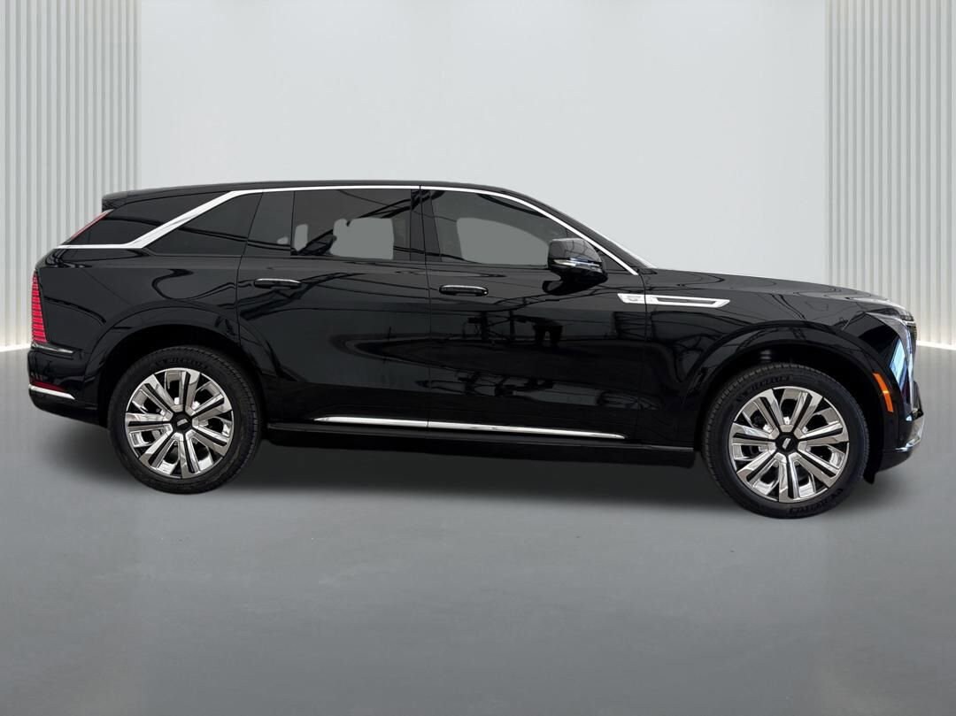 2025 Cadillac Escalade IQ Luxury photo 4