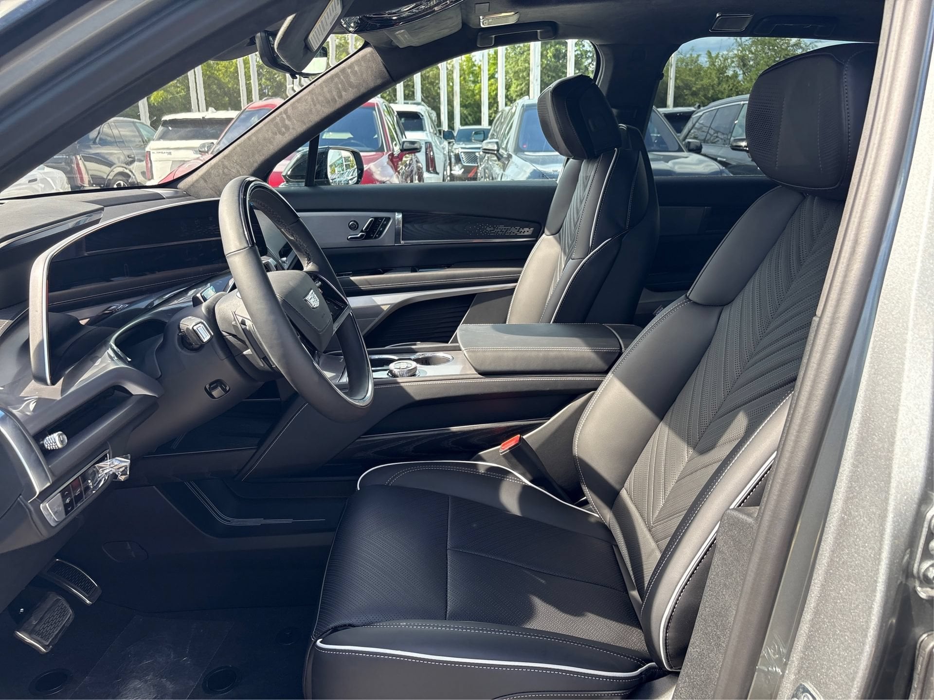 2026 Cadillac VISTIQ Platinum Sport - Photo 9