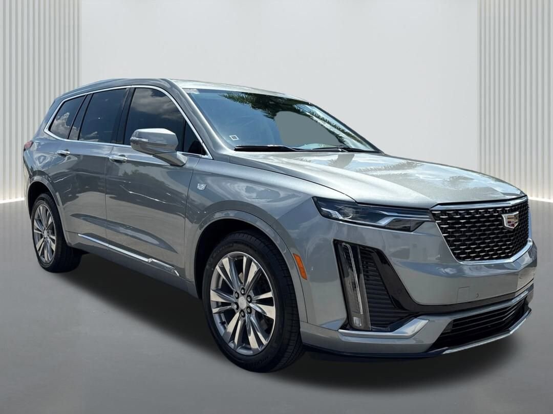 2023 Cadillac XT6 Premium Luxury photo 3