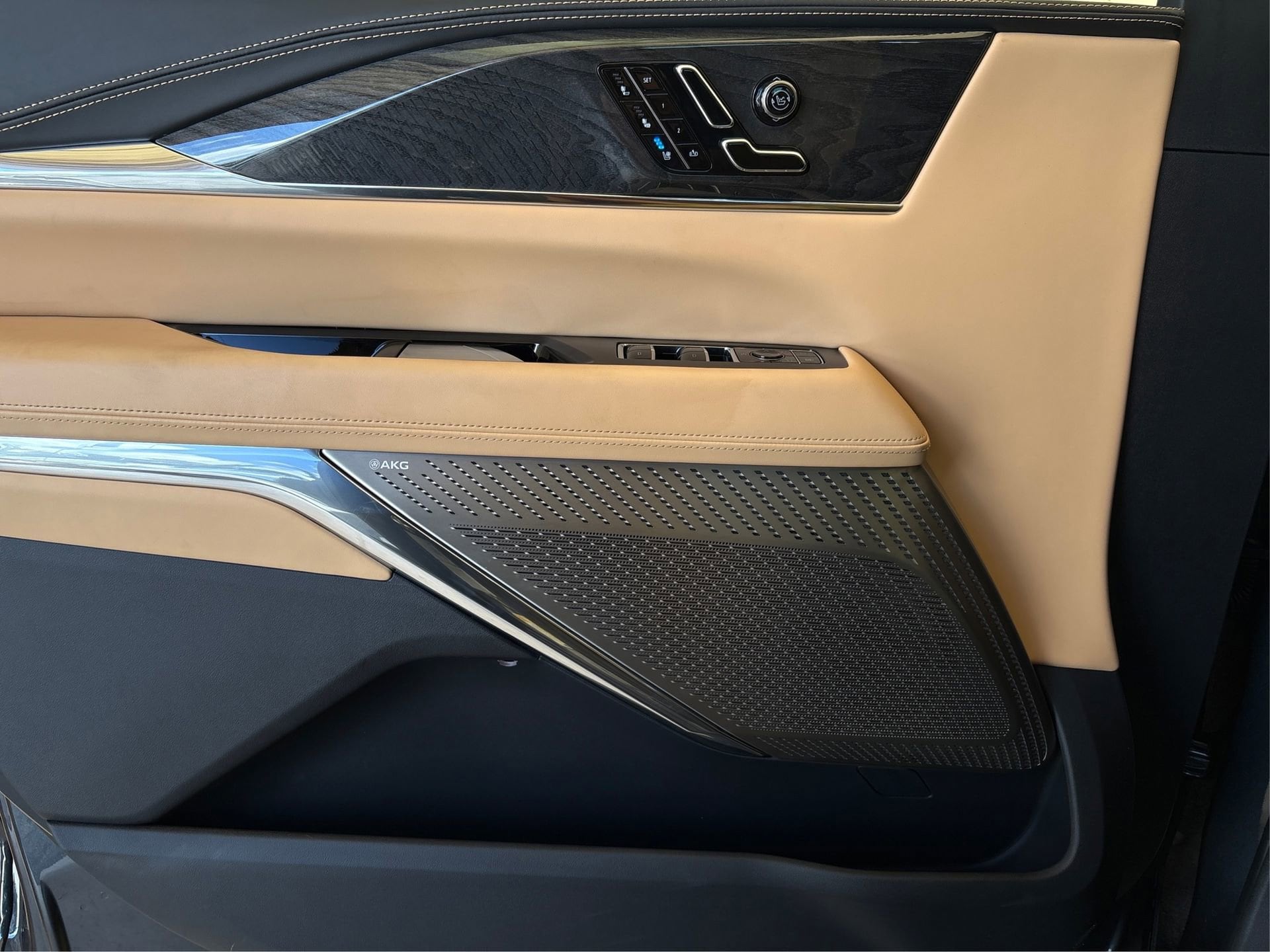 2026 Cadillac Escalade IQL Premium Sport - Photo 21